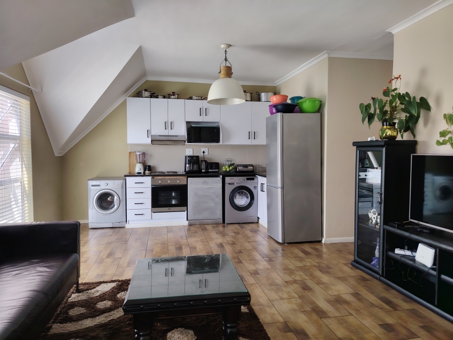 To Let 3 Bedroom Property for Rent in Whispering Pines Western Cape